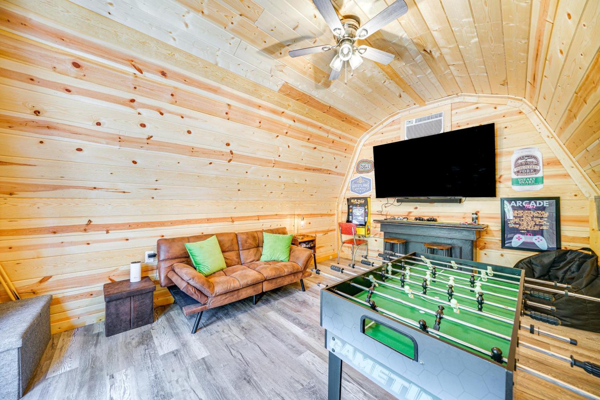 Broken Bow Cabin With Hot Tub And Game Room! Εξωτερικό φωτογραφία