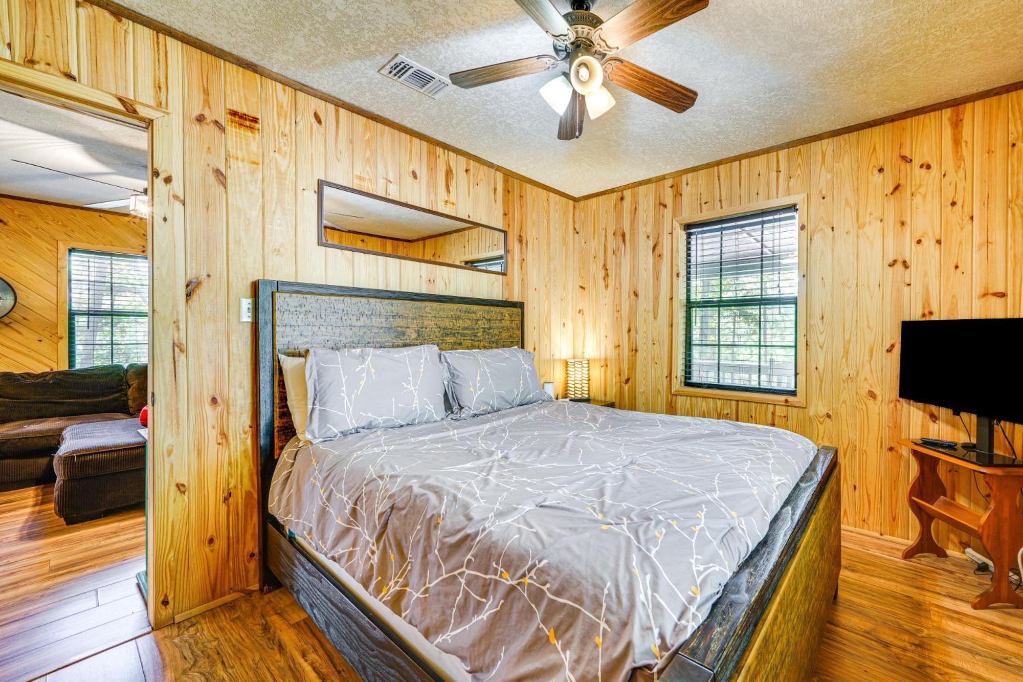 Broken Bow Cabin With Hot Tub And Game Room! Εξωτερικό φωτογραφία