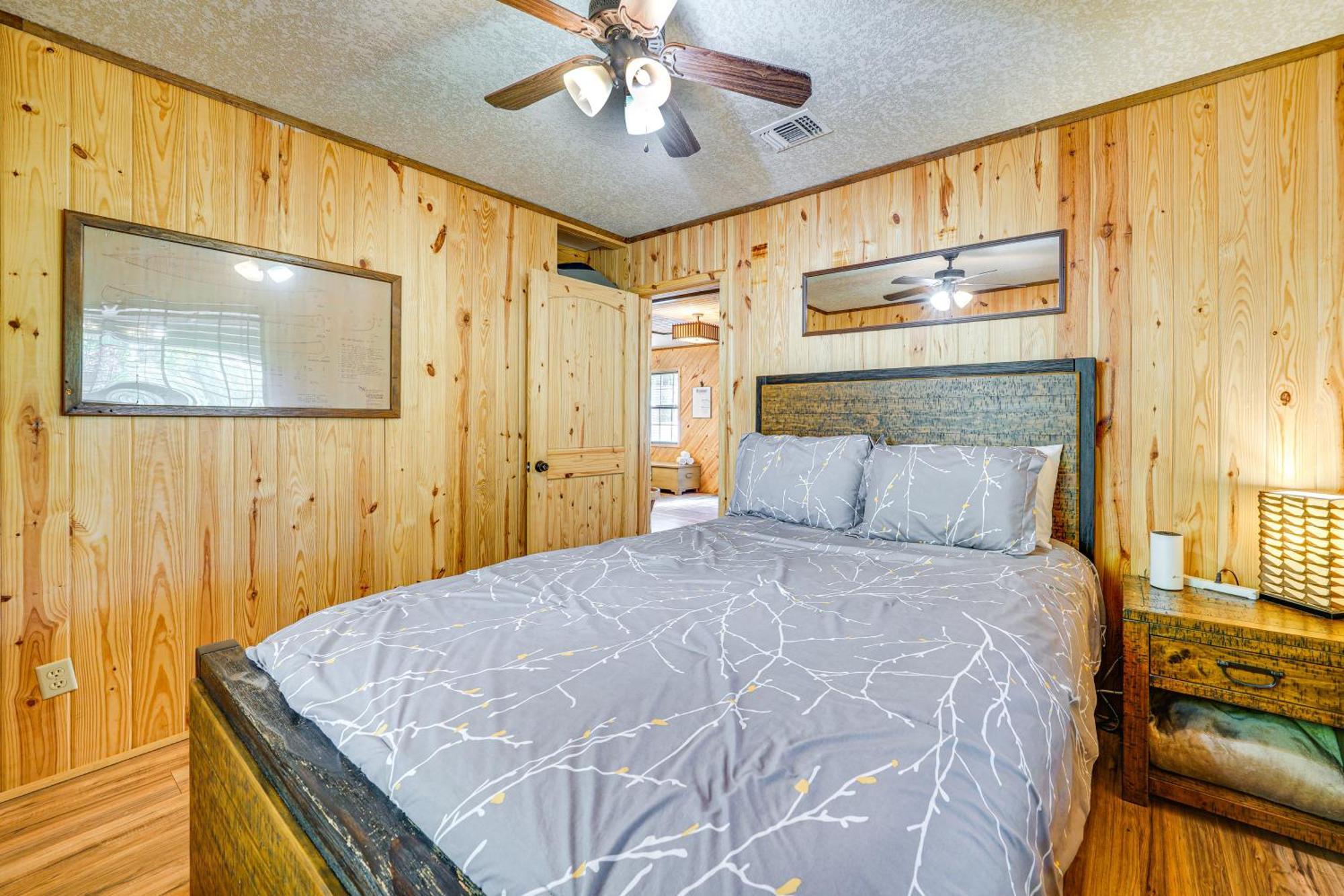 Broken Bow Cabin With Hot Tub And Game Room! Εξωτερικό φωτογραφία