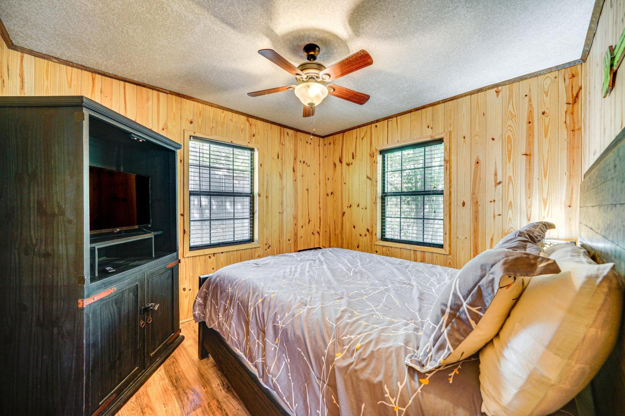 Broken Bow Cabin With Hot Tub And Game Room! Εξωτερικό φωτογραφία