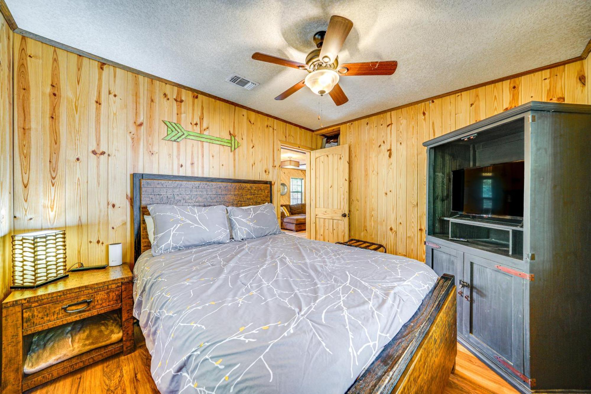 Broken Bow Cabin With Hot Tub And Game Room! Εξωτερικό φωτογραφία