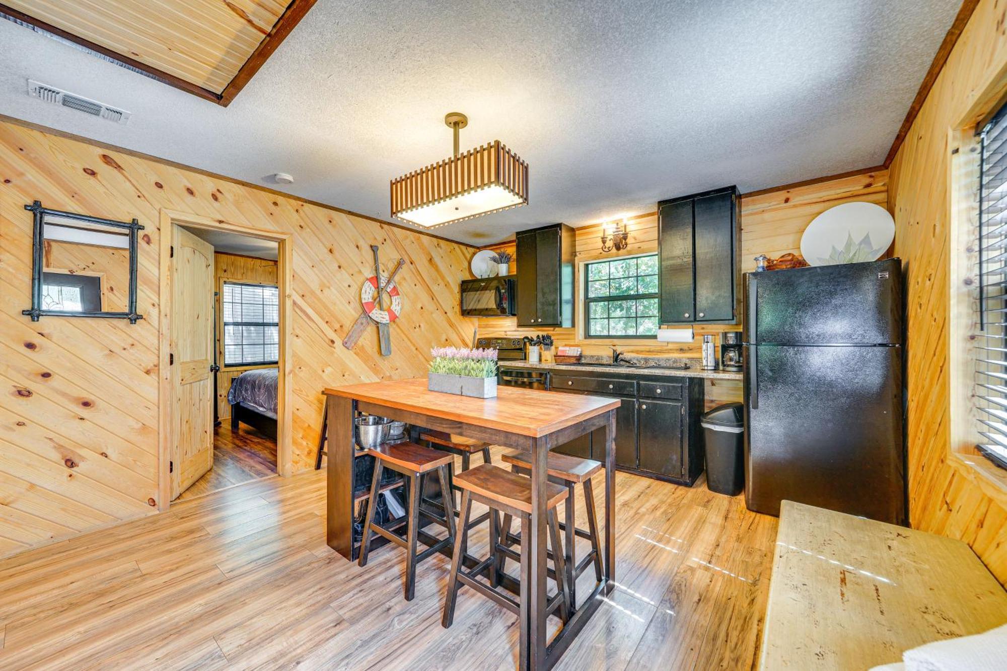 Broken Bow Cabin With Hot Tub And Game Room! Εξωτερικό φωτογραφία