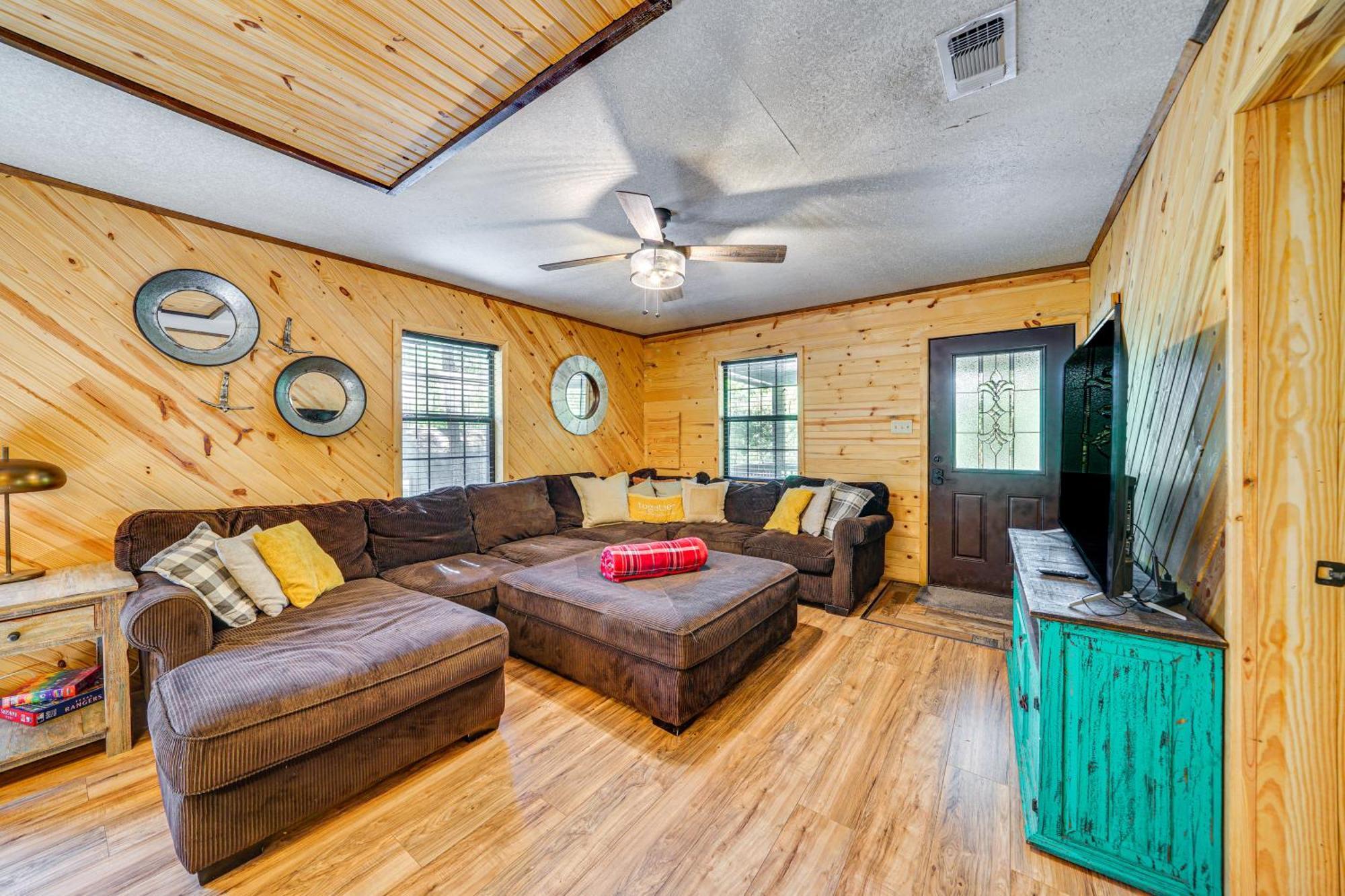 Broken Bow Cabin With Hot Tub And Game Room! Εξωτερικό φωτογραφία